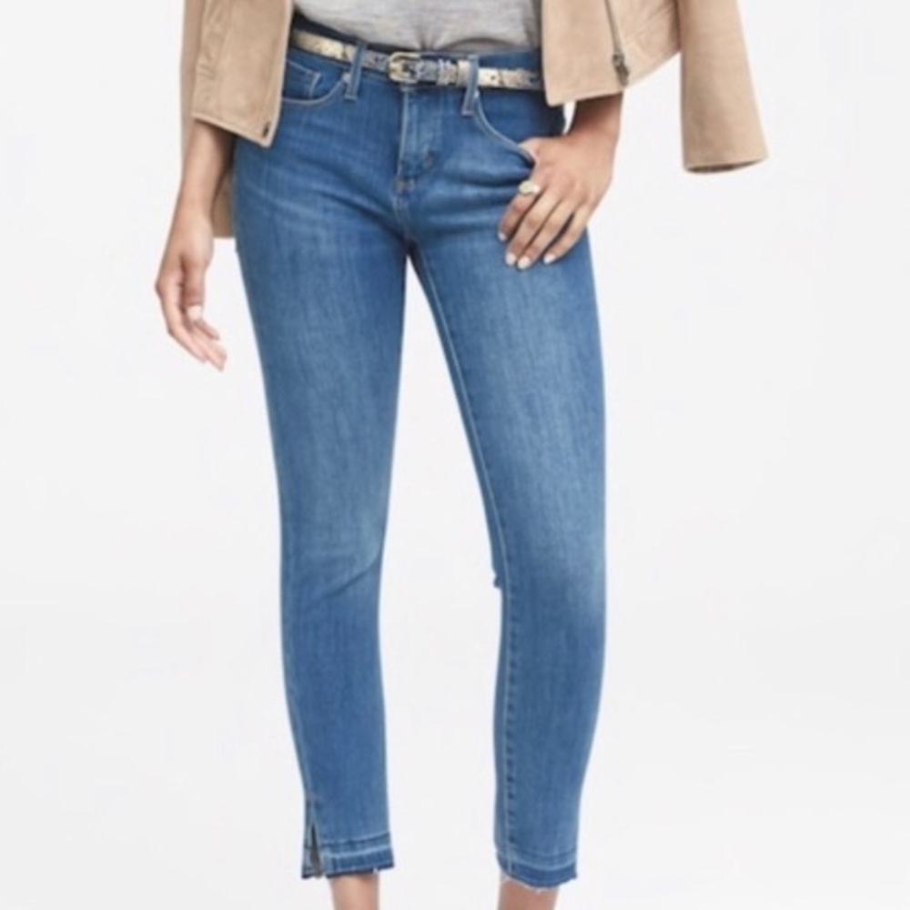 Banana Republic Skinny Ankle Jean w/ Released Hem
